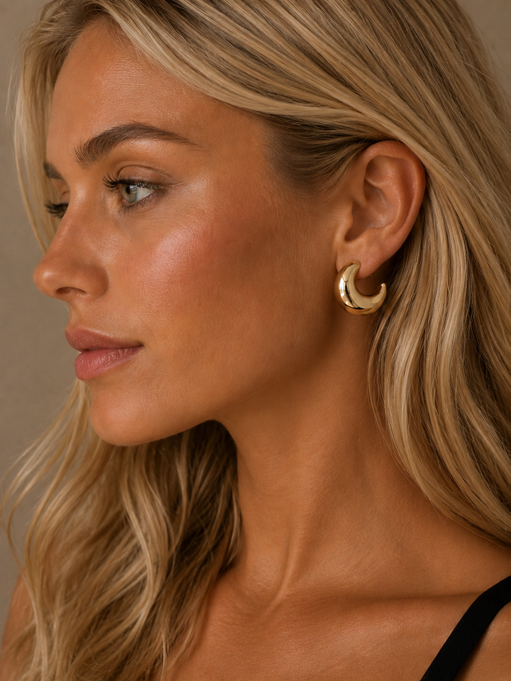 Luna chunky hoop earring