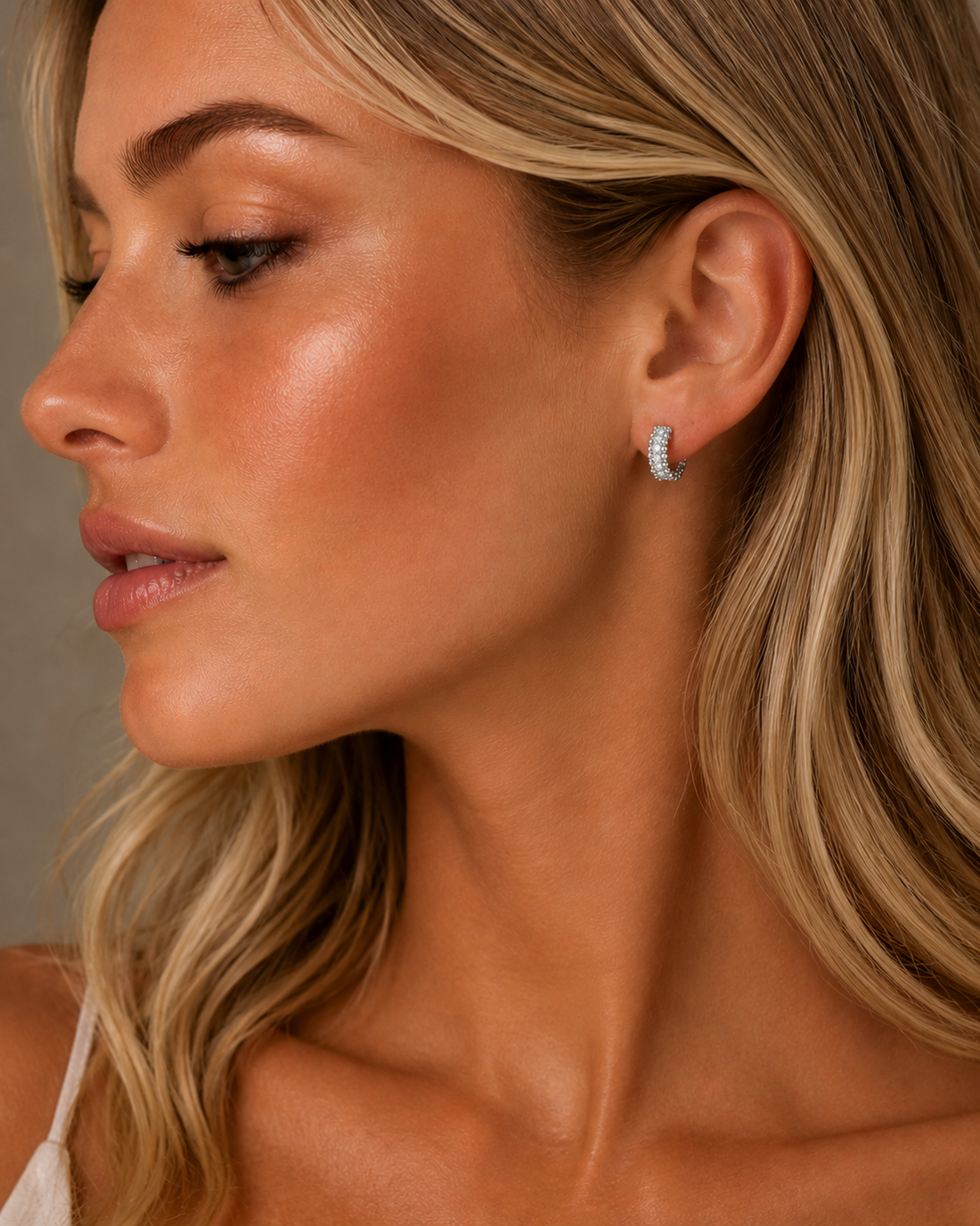 Elsa Huggie Earrings