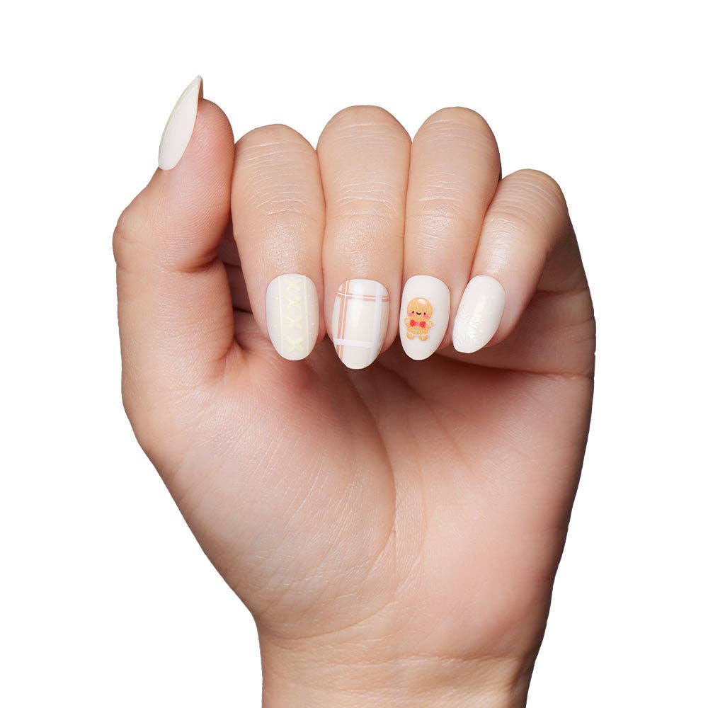 Gingerbread Knit Press-On Nails | Short Oval