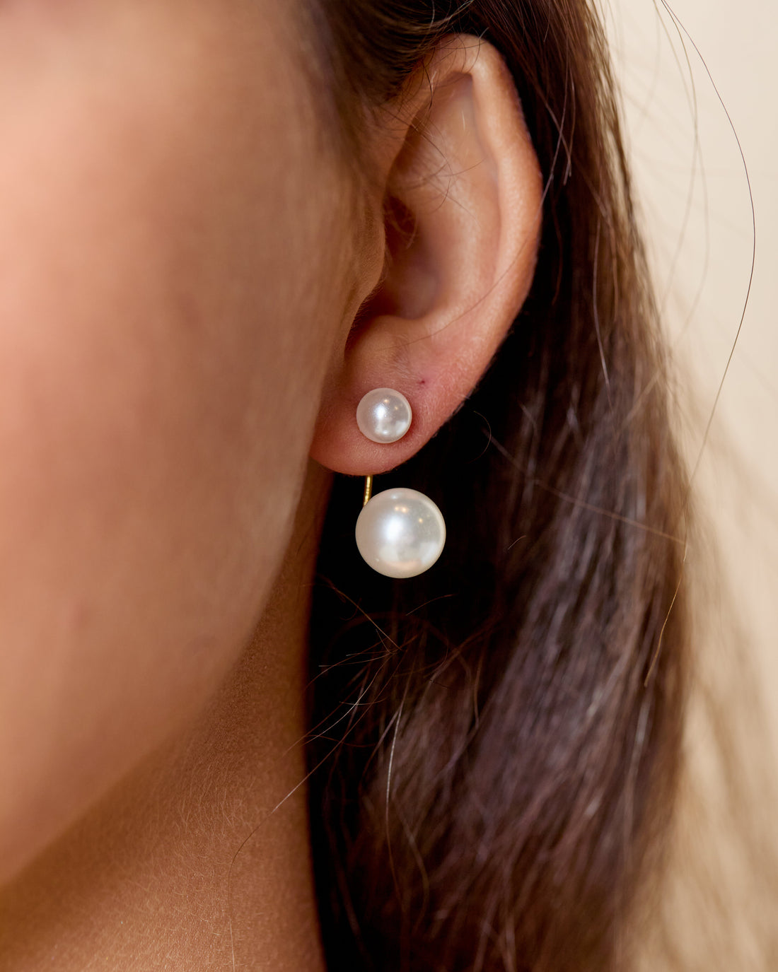 Clara floating earring