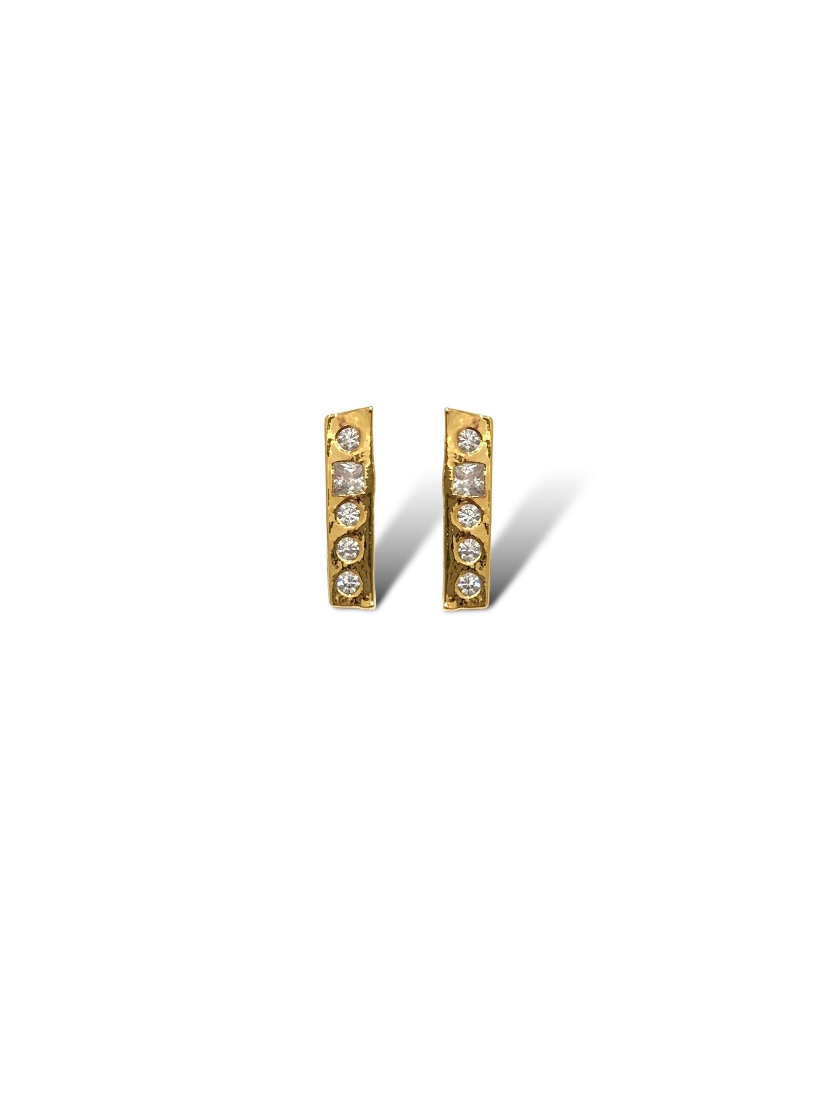 Mila bar stud earring
