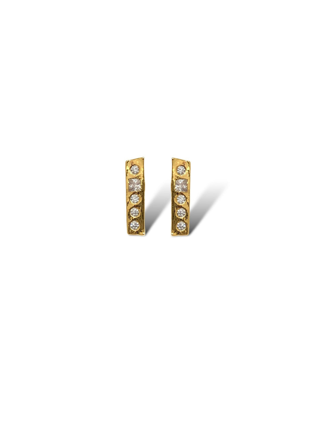 Mila bar stud earring