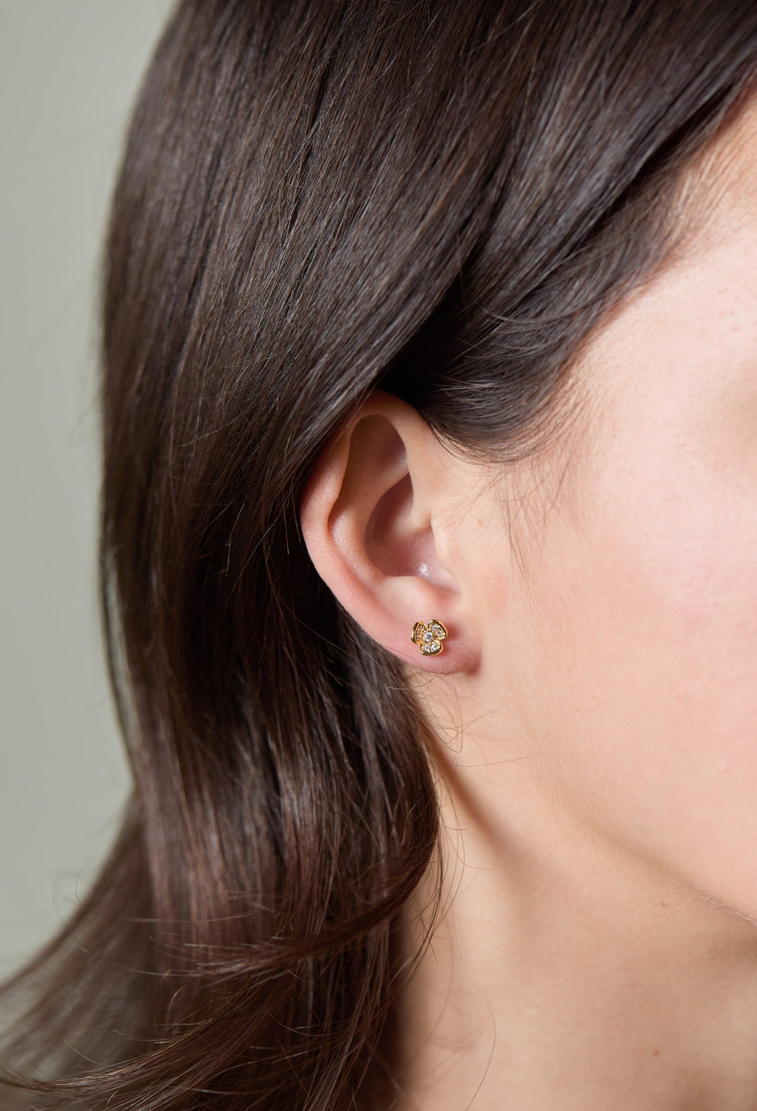 Daisy stud earring