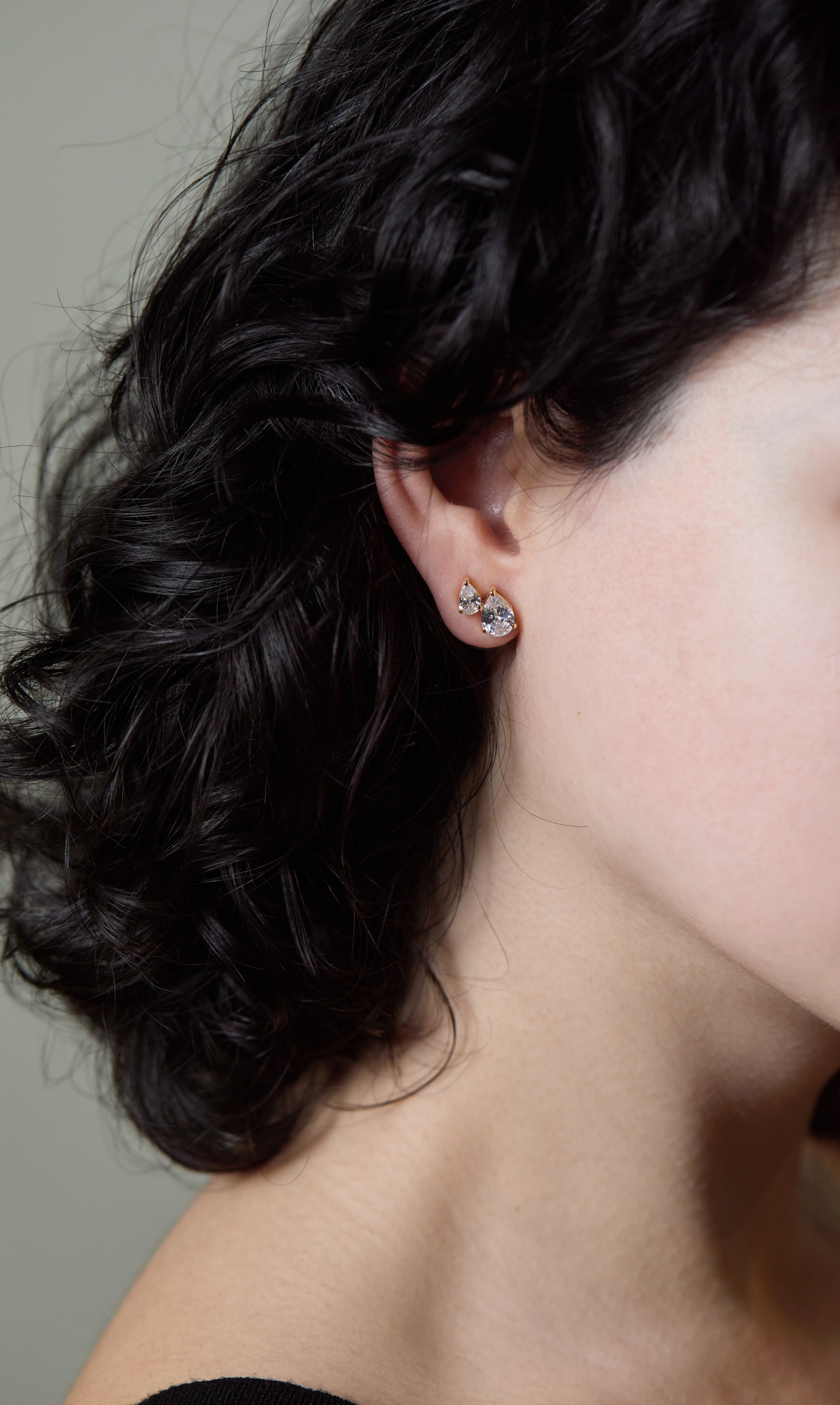 Mila double stud earring
