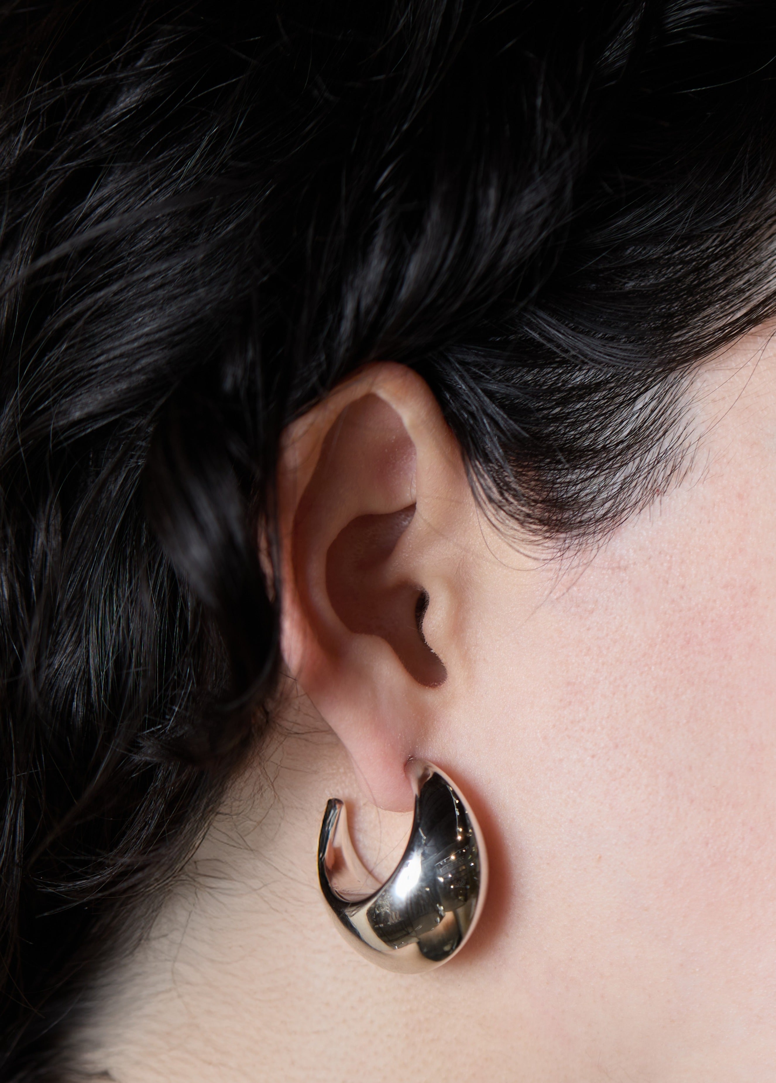 Luna chunky hoop earring