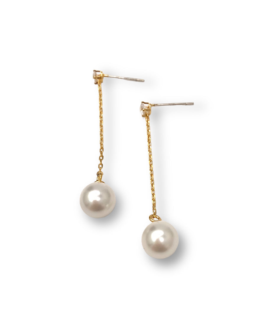 Olivia pearl drop Earring